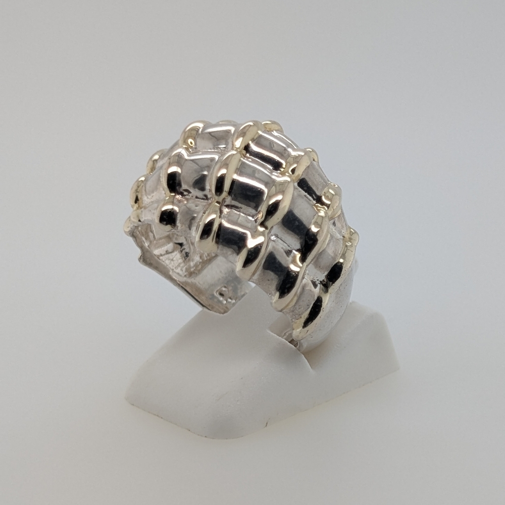 Vintage Style Sterling Silver Seashell Ring w/ Gold Plated Details
